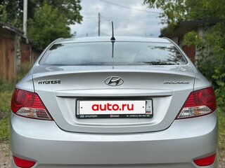 2013 Hyundai Solaris I, серебристый, 999000 рублей, вид 5