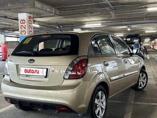 2010 Kia Rio II Рестайлинг, золотистый, 595000 рублей, вид 4
