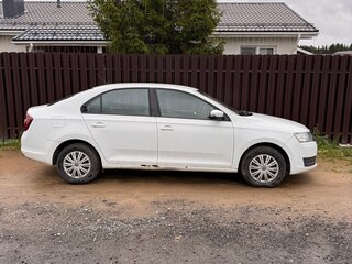 2018 Skoda Rapid I Рестайлинг, белый, 660000 рублей, вид 3