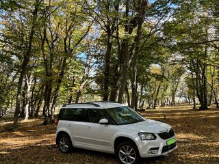 2016 Skoda Yeti I Рестайлинг, белый, 1600000 рублей, вид 3