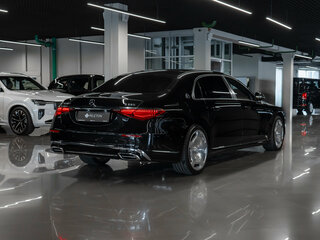 2021 Mercedes-Benz Maybach S-Класс 580 II (Z223), чёрный, 17100000 рублей, вид 4