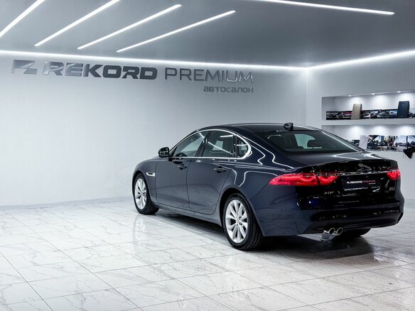 2020 Jaguar XF II, синий, 2560000 рублей - вид 26