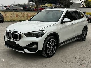 2022 BMW X1 Long 20Li sDrive II (F48) Рестайлинг, белый, 1700000 рублей, вид 3