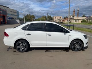 2014 Volkswagen Polo V, белый, 795000 рублей, вид 4