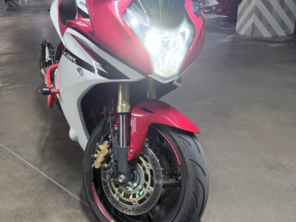 2011 Honda CBR 600F, белый, 630000 рублей - вид 6