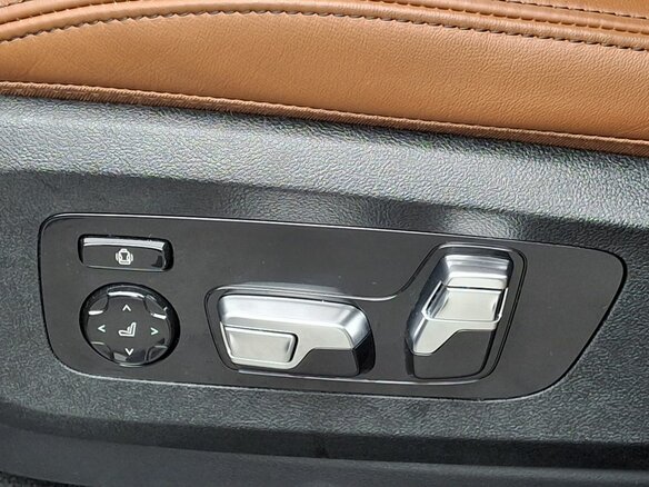 2026 BMW X7 40d I (G07) Рестайлинг, серый - вид 12
