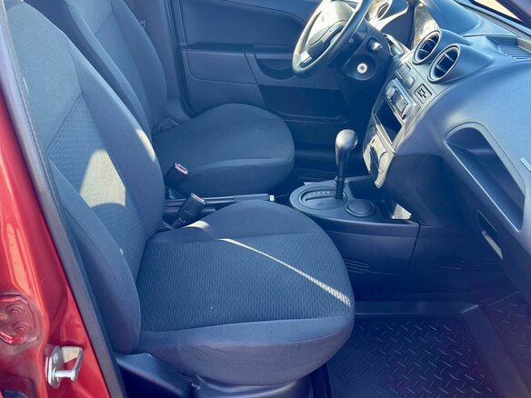 2008 Ford Fiesta Mk5, красный, 450000 рублей - вид 9