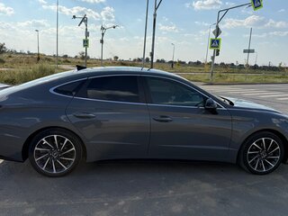 2021 Hyundai Sonata VIII (DN8), серый, 2400000 рублей, вид 3