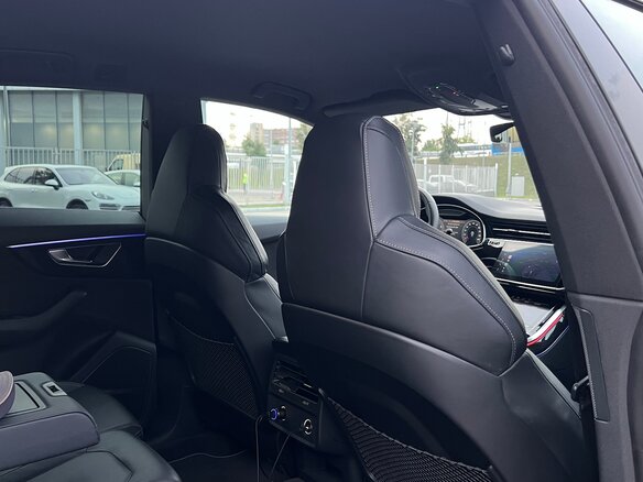 2019 Audi Q8 55 TFSI I (4M), серый, 6100000 рублей - вид 28