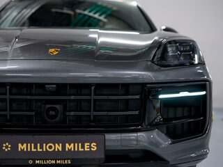 2026 Porsche Cayenne GTS Coupé III Рестайлинг, серый, 21990000 рублей, вид 4
