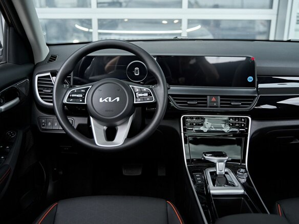 2026 Kia Seltos I Рестайлинг, серый - вид 9