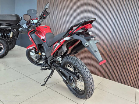 2026 Loncin MS250, красный, 176000 рублей, вид 3