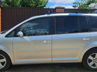 2008 Volkswagen Touran Cross I Рестайлинг, серебристый, 1000000 рублей, вид 2
