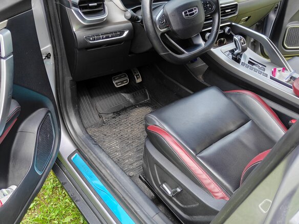 2020 Geely Coolray I, серебристый, 1500000 рублей - вид 7