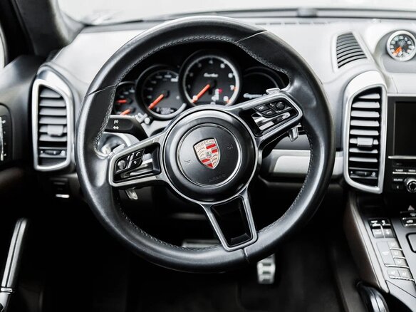 2015 Porsche Cayenne Turbo II Рестайлинг (958), серый, 4850000 рублей - вид 14