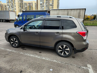 2017 Subaru Forester IV Рестайлинг 2, серый, 2095000 рублей, вид 4