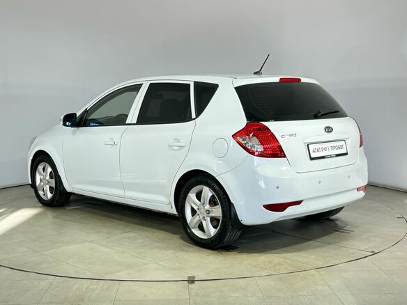 2010 Kia Ceed I, белый, 610000 рублей - вид 9