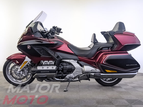 2020 Honda GL 1800 Gold Wing, красный, 2390000 рублей - вид 1