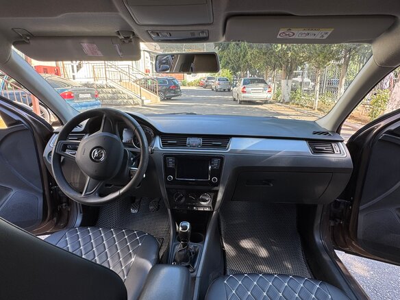 2018 Skoda Rapid I Рестайлинг, коричневый, 1120000 рублей - вид 12