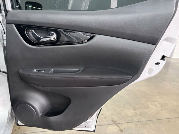 2017 Nissan Qashqai II, серебристый, 1597000 рублей - вид 17