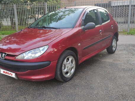 2008 Peugeot 206, красный, 285000 рублей, вид 1