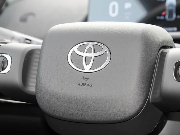 2026 Toyota bZ3X 58.3 kWh, серый, 2650000 рублей - вид 11