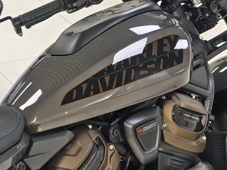 2023 Harley-Davidson Sportster S, серый, 1750000 рублей, вид 5
