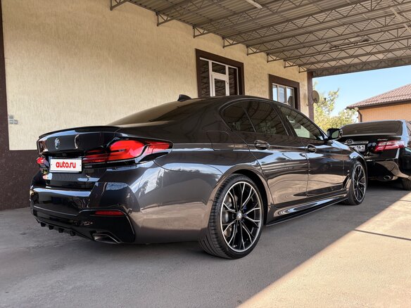 2021 BMW 5 серии 530i xDrive VII (G30/G31/G38) Рестайлинг, серый, 4150000 рублей - вид 5
