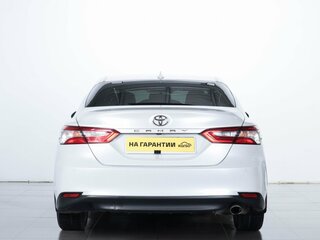 2018 Toyota Camry VIII (XV70), белый, 2299000 рублей, вид 5