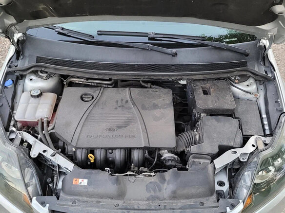 2011 Ford Focus II Рестайлинг, серебристый, 580000 рублей - вид 18