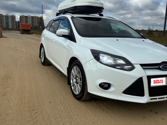 2012 Ford Focus III, белый - вид 2
