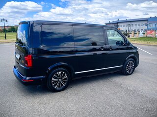2022 Volkswagen Multivan T6 Рестайлинг, чёрный, 6500000 рублей, вид 5