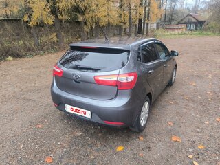 2013 Kia Rio 4-speed III, серый, 930000 рублей, вид 2