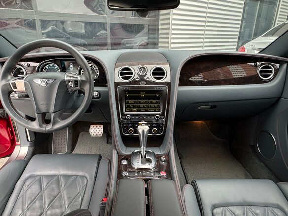 2015 Bentley Continental GT II, красный - вид 12