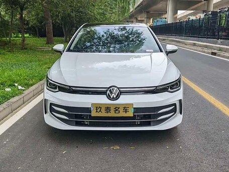 2025 Volkswagen Golf VIII Рестайлинг, белый, 3180000 рублей, вид 5