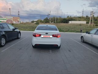 2012 Kia Rio III, белый, 465000 рублей, вид 5