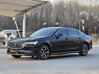 2026 Volvo S90 II Рестайлинг 2, чёрный, 5313379 рублей, вид 1
