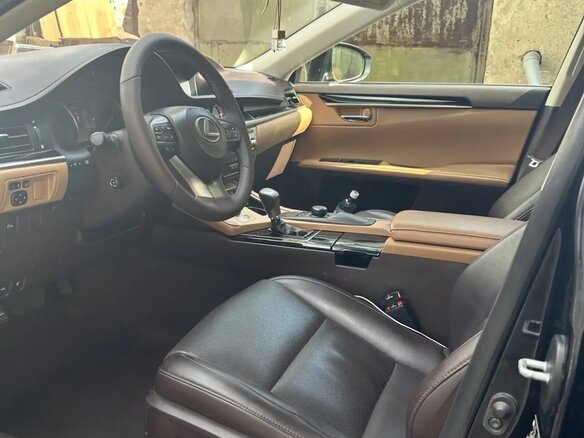 2017 Lexus ES 250 VI Рестайлинг, чёрный, 3500000 рублей - вид 7