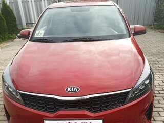 2020 Kia Rio IV Рестайлинг, красный, 1650000 рублей, вид 1