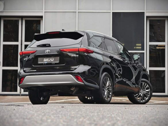 2026 Toyota Highlander IV (XU70), чёрный - вид 5