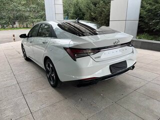 2022 Hyundai Elantra VII (CN7), белый, 1600000 рублей, вид 3