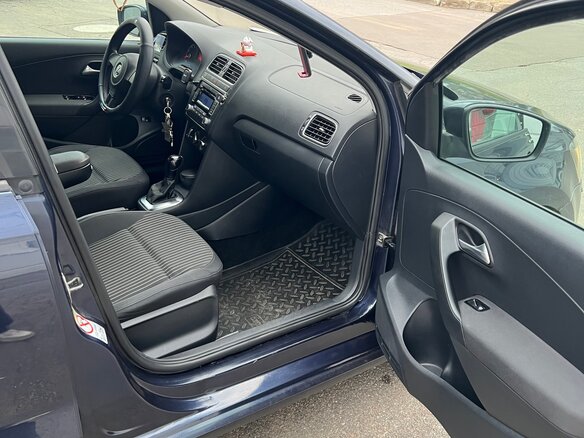 2010 Volkswagen Polo V, синий, 580000 рублей - вид 15