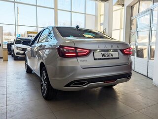 2026 Lada (ВАЗ) Vesta I Рестайлинг (NG), серебристый, 2065900 рублей, вид 2
