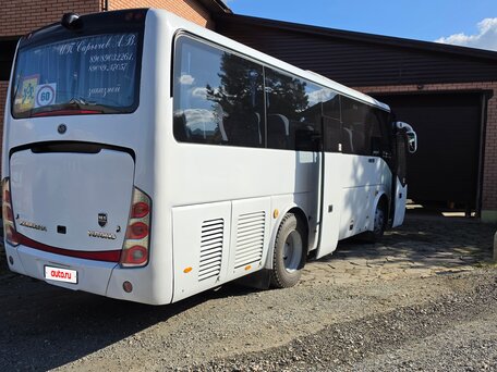 2013 Yutong ZK6899HA, белый, 4500000 рублей, вид 5