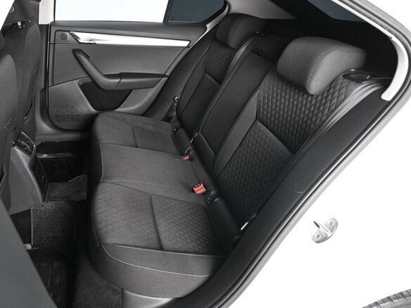 2016 Skoda Octavia III (A7), белый - вид 8