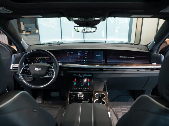 2026 Cadillac Escalade V Рестайлинг, чёрный, 23700000 рублей - вид 14