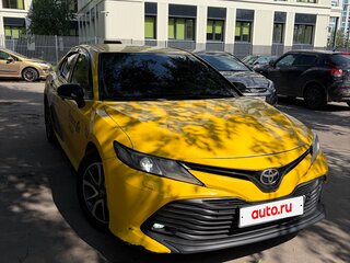 2021 Toyota Camry VIII (XV70), жёлтый, 1650000 рублей, вид 1