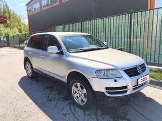 2003 Volkswagen Touareg I, серебристый, 390000 рублей, вид 2
