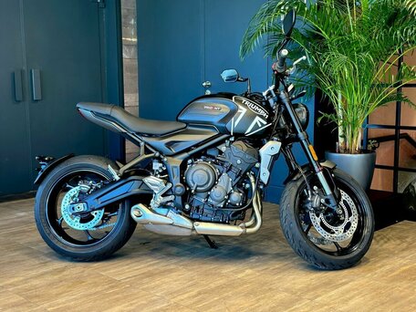 2026 Triumph Trident 660, чёрный, 1250000 рублей, вид 3