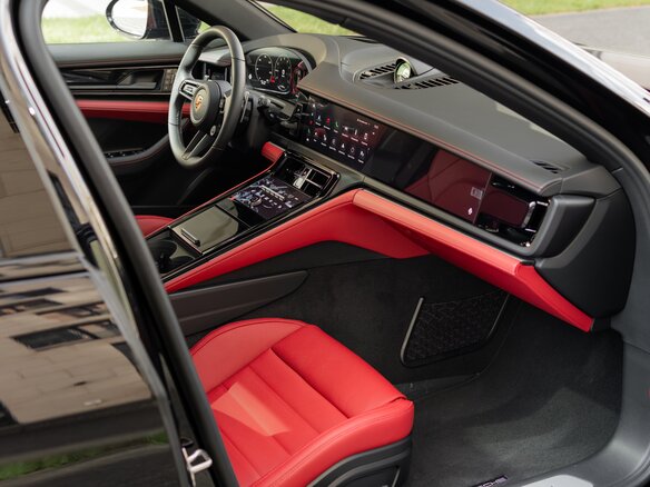 2026 Porsche Panamera 4 III, чёрный, 22000000 рублей - вид 31